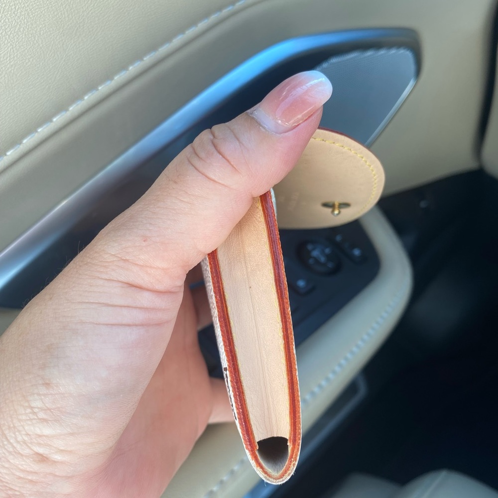 Reposhing  🤩 LV White Multicolor Flap Card coin case holder wallet 💚💛💗💙❤️💜 - Picture 13 of 16